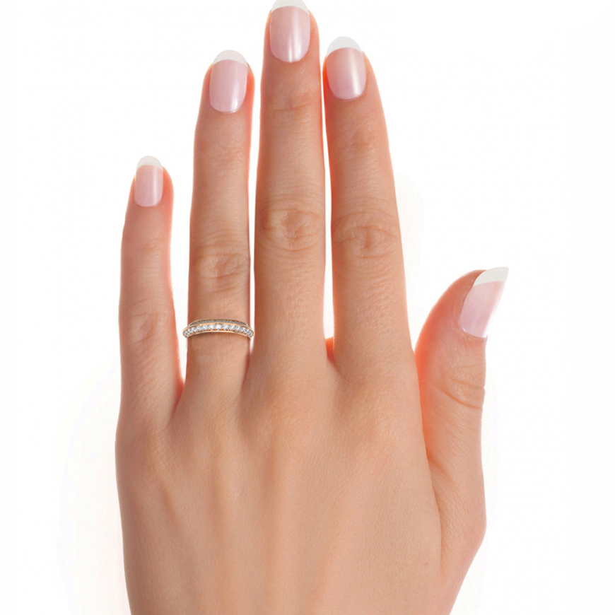 1.02 Carat H Color VS1 Clarity Diamond Studded Natural Diamond Ring.
